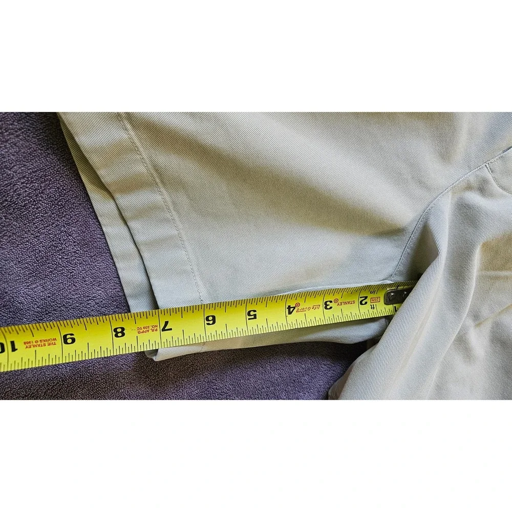 L.L. Bean Classic Fit Shorts Pleated Khaki Casual Cotton Men's Size‎ 37